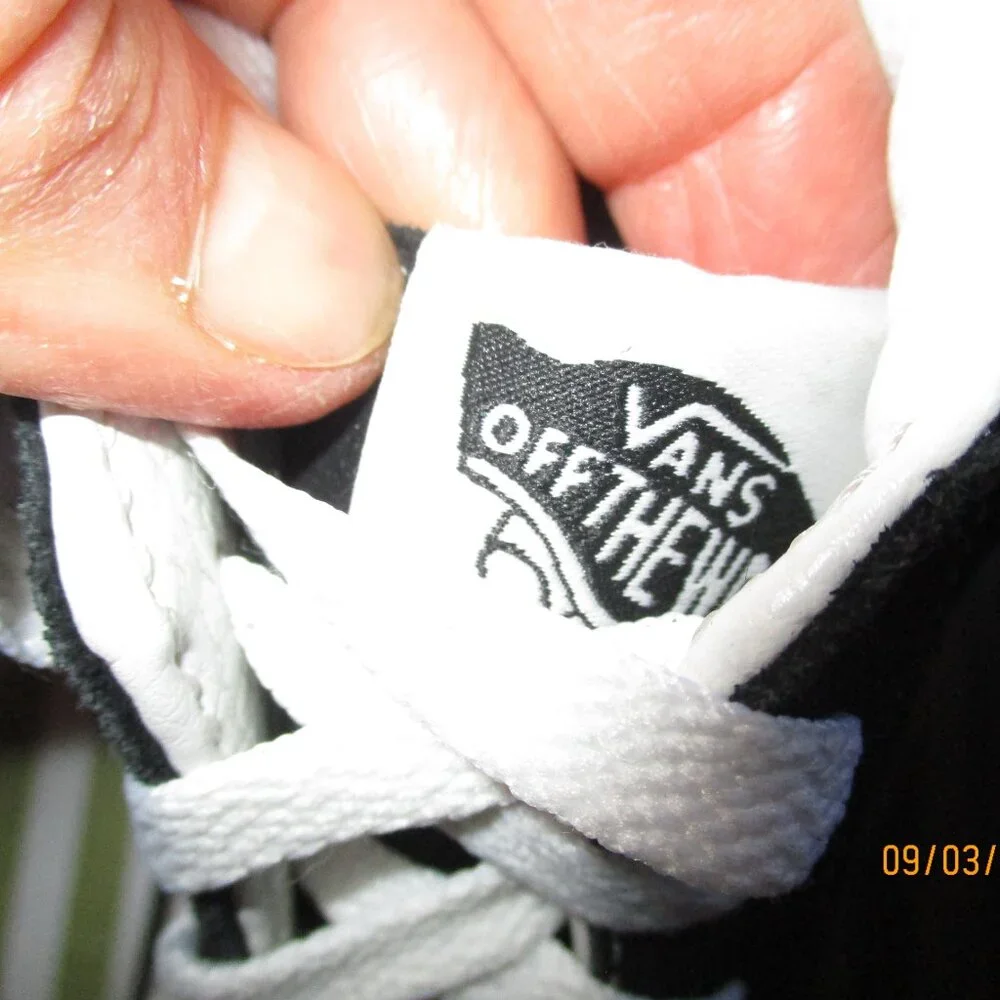 Vans Off the Wall High-Top Sneakers - Picture 14 of 16